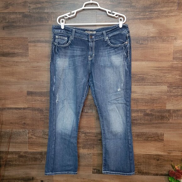 BKE Jeans Sz 36 Culture Crop Straight Mid Rise Medium Light Wash Stretch Denim - Picture 1 of 11